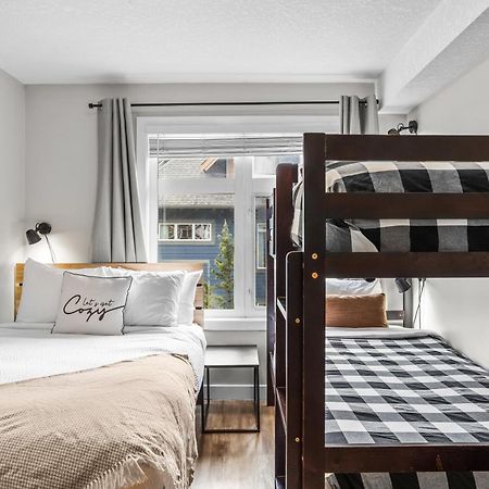 קאנמור Charming 1 Bdrm Plus Loft With Views Managed By Little Sister Getaways מראה חיצוני תמונה