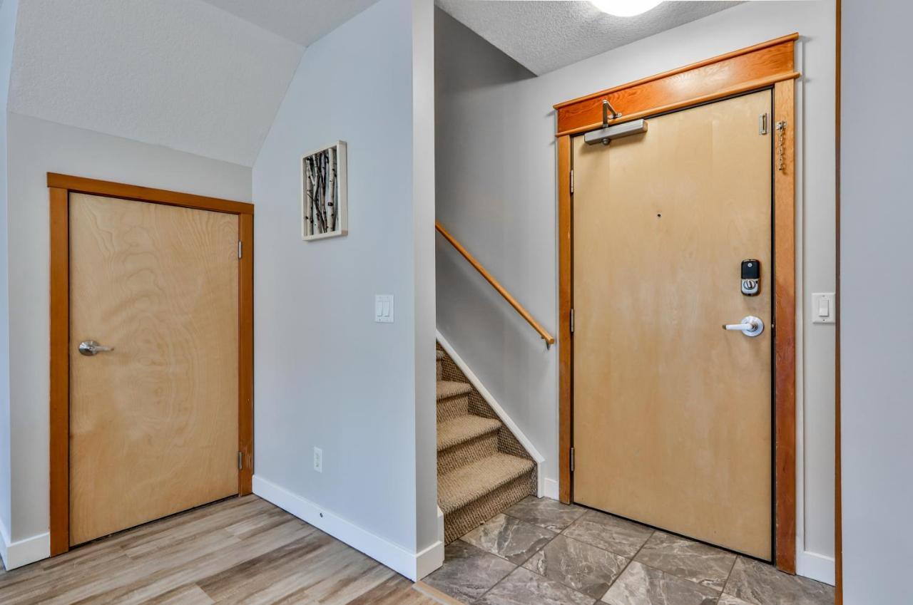 קאנמור Charming 1 Bdrm Plus Loft With Views Managed By Little Sister Getaways מראה חיצוני תמונה